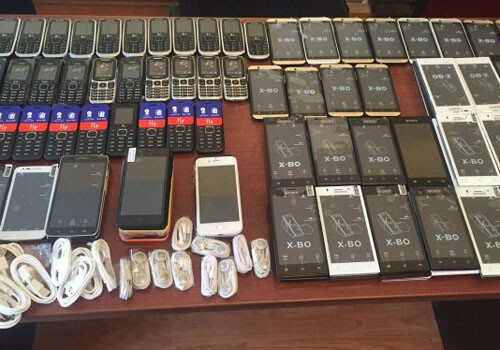 Таможенники Азербайджана пресекли контрабандный ввоз мобильных телефонов и аксессуаров к ним