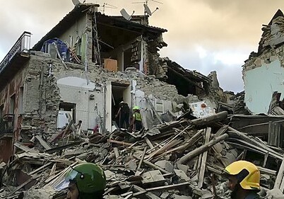 Число жертв землетрясения в Италии возросло до 247 человек
