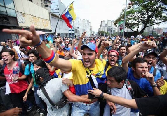 Мадуро попросили на выход…  