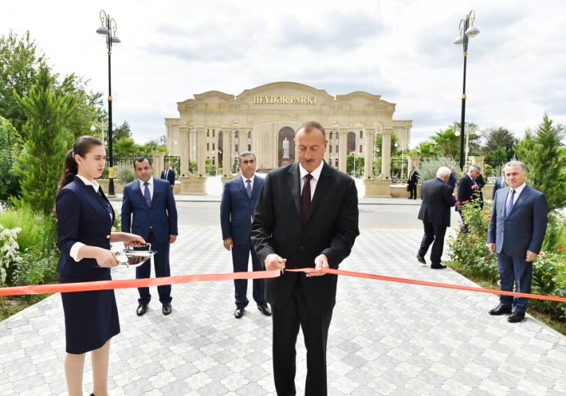 Ильхам Алиев открыл новое административное здание Сальянской районной организации ПЕА (Фото)