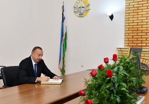 Президент Ильхам Алиев посетил посольство Узбекистана (Фото)