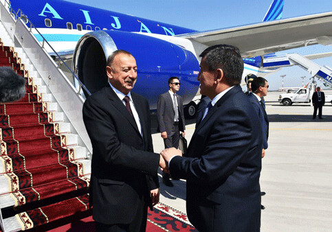 Президент Ильхам Алиев прибыл в Бишкек (Фото)