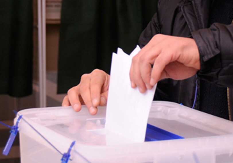 Граждане Грузии голосуют на парламентских выборах в Баку