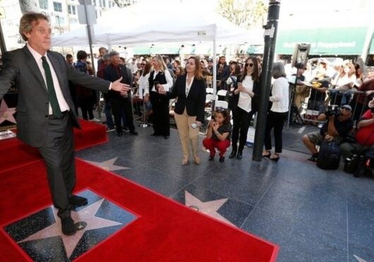 На Аллее Славы в Голливуде открыли звезду Хью Лори