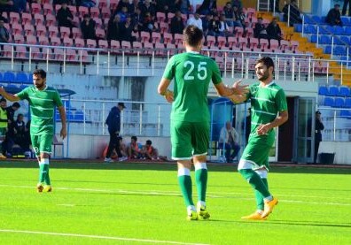 Как азербайджанский футболист забил 6 голов в одном матче (Видео)