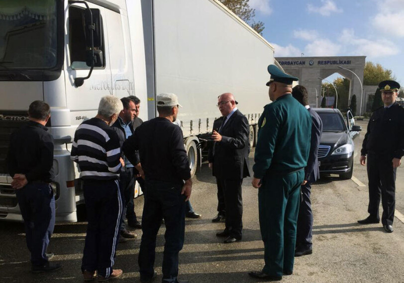 Российские таможенники обещают полностью устранить дорожные заторы на границе с Азербайджаном (Фото)