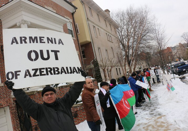 Азербайджанская община Вашингтона провела акцию протеста против армянской оккупации