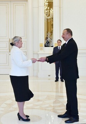 Президент Азербайджана принял послов Финляндии, Эстонии и Перу (Фото)