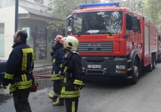 В Баку в высотке произошел пожар, 30 человек эвакуировано