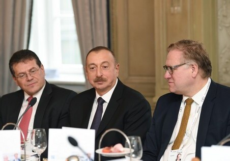 Президент Азербайджана выступил на «круглом столе» в рамках Мюнхенской конференции (Фото)