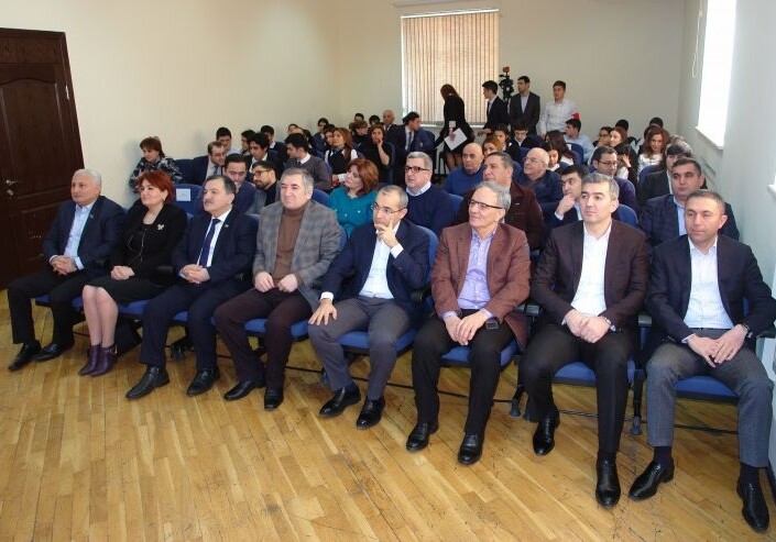 В Бакинском Европейском Лицее прошли дебаты о свободе прессы
