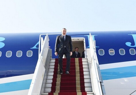 Президент Азербайджана прибыл с визитом в Иран (Фото)