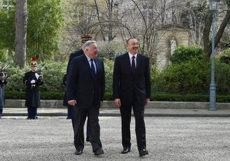Президент Азербайджана встретился с председателем Сената Франции (Фото)