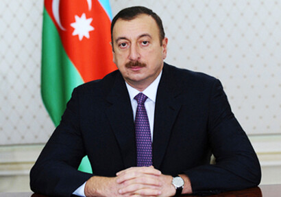 Ильхам Алиев поздравил Абдул Хамида