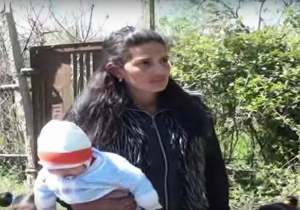Женщина, муж которой сбежал с молодой племянницей: «Меня оскорбляют и избивают за то, что я рассказала обществу свою историю» (Видео) 
