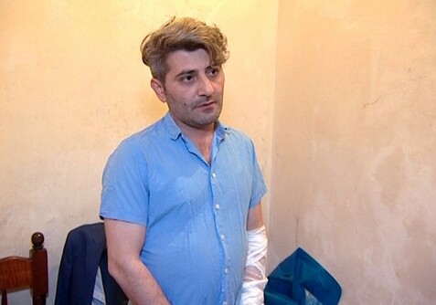 В Баку благодаря соцсети удалось спасти мужчину, который перерезал себе вены 