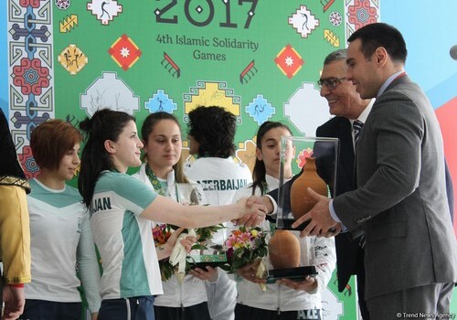 В Национальном олимпийском комитете Азербайджана прошла встреча с призерами Исламиады (Фото)