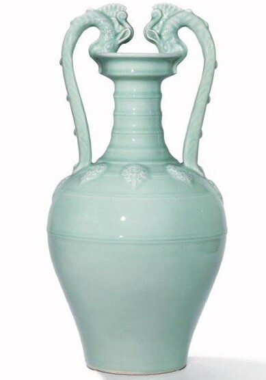 Китайскую вазу продали на аукционе за рекордные $18 млн