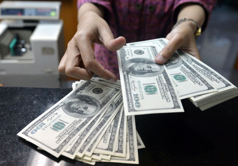Объявлен курс доллара в Азербайджане на 29 июня