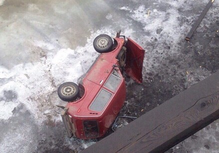 В Гусарском районе «Нива» упала с моста, погиб водитель