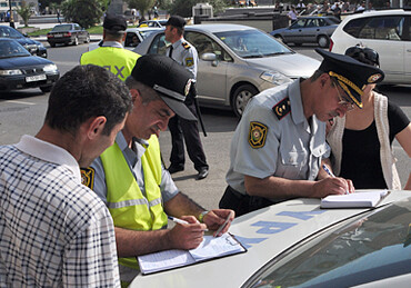 Дорожная полиция начинает штрафовать водителей легковых автомобилей, не прошедших техосмотр – в Азербайджане