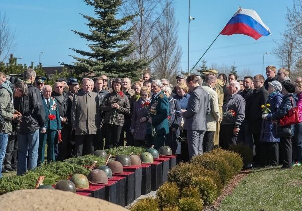 В Эстонии перезахоронили останки 202 советских солдат