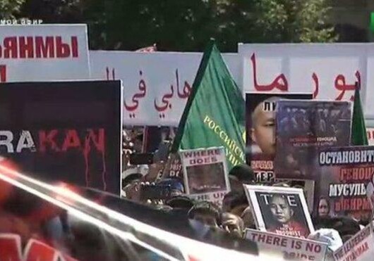 В Чечне проходит многотысячный митинг в поддержку мусульман Мьянмы (Видео-Добавлено)