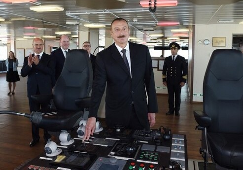 Ильхам Алиев принял участие в церемонии презентации подводного строительного судна «Ханкенди» (Фото)