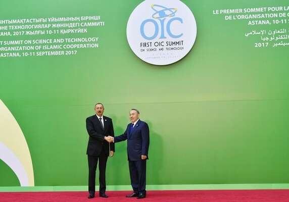Президент Азербайджана принимает участие в первом Саммите ОИС по науке и технологиям (Фото)