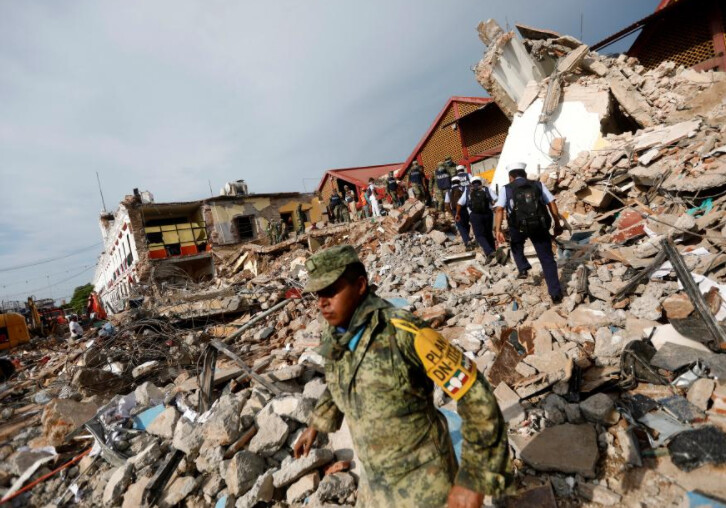 Число жертв землетрясения в Мексике возросло до 90 человек