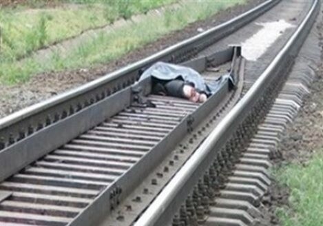 Под колесами поезда Астара-Баку погиб мужчина