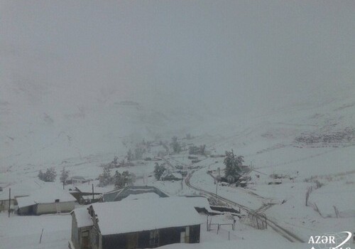 В Азербайджане выпал первый снег (Фото)