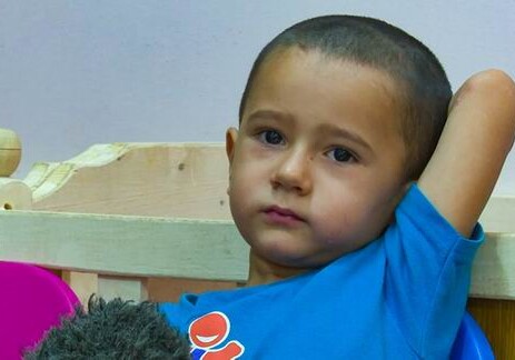 Маленький Абдулла из приюта в Багдаде: «Меня побрили «ахи» (Видео)