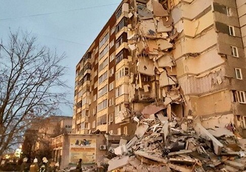 Число погибших при обрушении жилого дома в Ижевске выросло до 6 человек (Фото-Видео)
