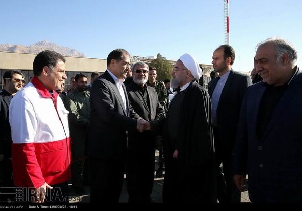 Президент Ирана посетил регион, пострадавший от землетрясения (Фото)