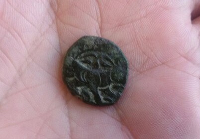 В бакинском автобусе обнаружены древние монеты (Фото)
