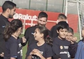 «Барселона» провела необычную акцию в честь Всемирного дня ребенка (Видео)