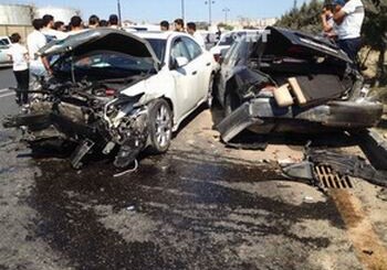 В Баку свадебный кортеж попал в аварию, есть пострадавшие