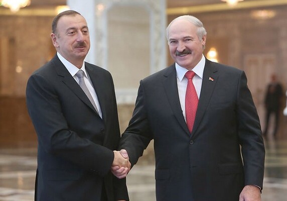 Александр Лукашенко пригласил Ильхама Алиева посетить Беларусь