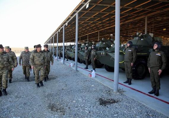 Министр обороны Азербайджана проверил состояние боеготовности передовых подразделений (Фото)