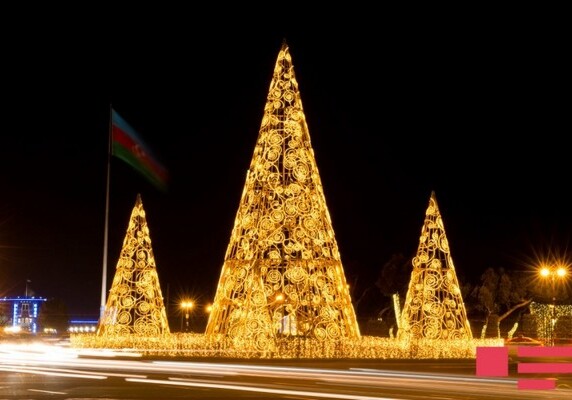 Новогоднее настроение в Баку (Фото)