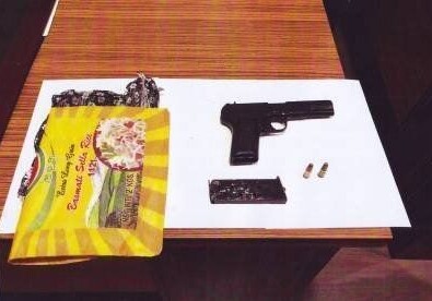 На бакинском кладбище найден пистолет (Фото)