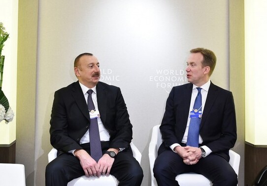Президент Азербайджана встретился в Давосе с президентом Всемирного экономического форума