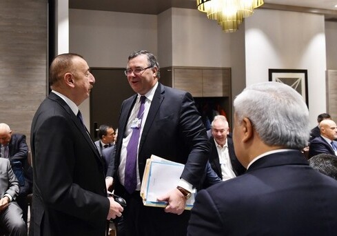Президент Азербайджана принял участие в сессии «Заседание лидеров по политике нефтегазовой промышленности» в Давосе (Фото)