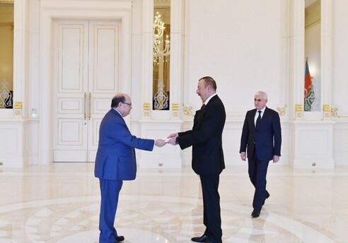 Президент Азербайджана принял послов Чили и Эквадора (Фото)