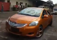 Индонезиец сделал двухкапотный автомобиль с двумя рулями (Видео)