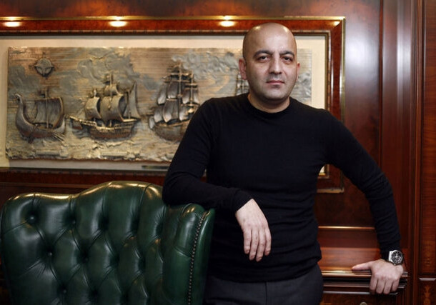 Мубариз Мансимов распродает свое имущество в Баку (Фото)