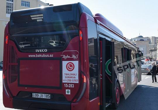 Два в одном: в Баку ликвидируется один из автобусных маршрутов