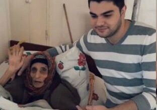 117-летняя бабушка из Азербайджана декламирует стихотворение (Видео)