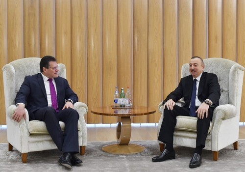 Ильхам Алиев встретился с Марошом Шефчовичем